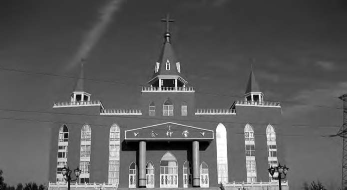 a photo of a large church